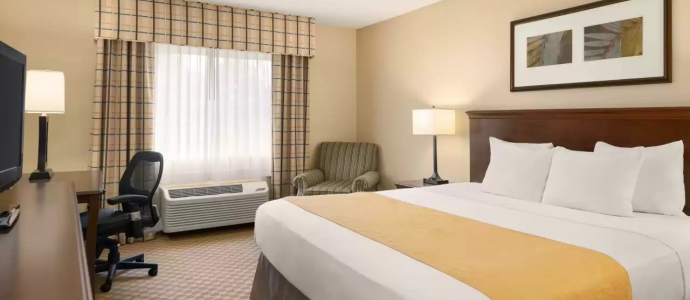 Country Inn & Suites Owatonna