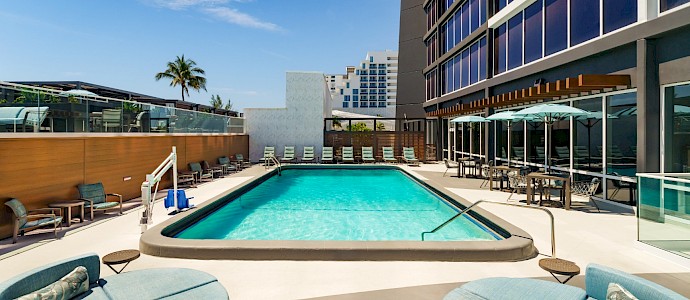 Newly Renovated! - Courtyard Oceanside Fort Lauderdale Beach