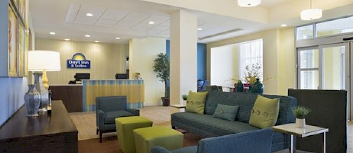 Days Inn & Suites Belmont