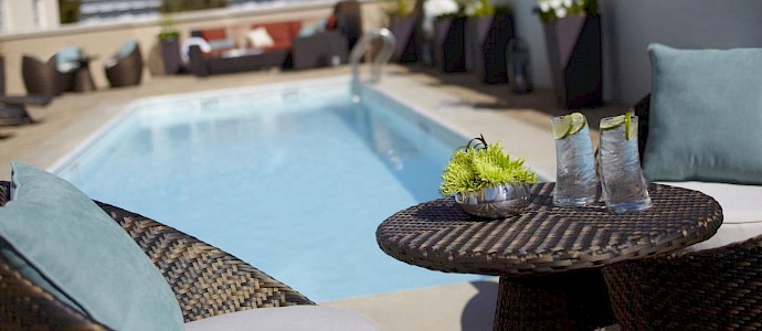 The Lindy Renaissance Charleston Hotel