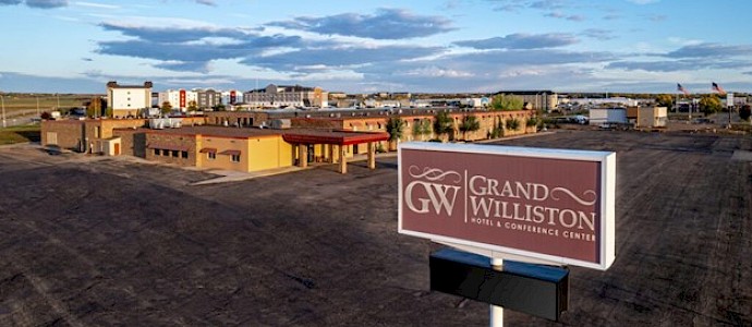 The Grand Williston Hotel & Conference Center