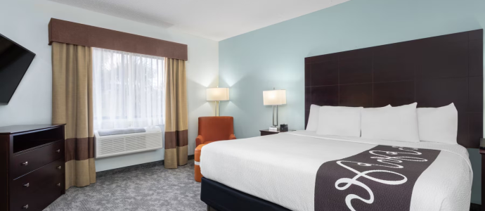 La Quinta Inn & Suites Bonita Springs Naples North