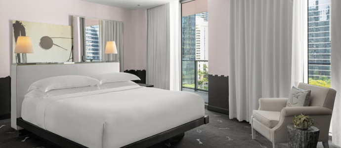 Dua Miami, Autograph Collection